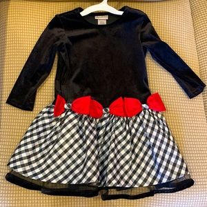 Jayne Copeland girls holiday dress. Size 3T. Worn just a few times.